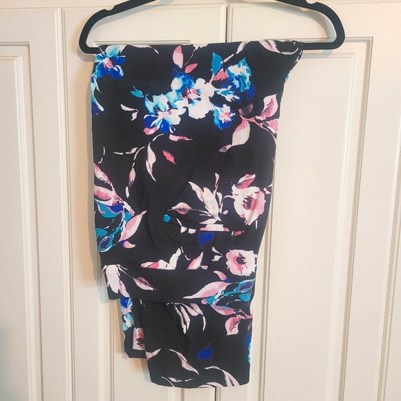Lane Bryant Pants - Lane Bryant Floral Print Allie Pant size 22 R